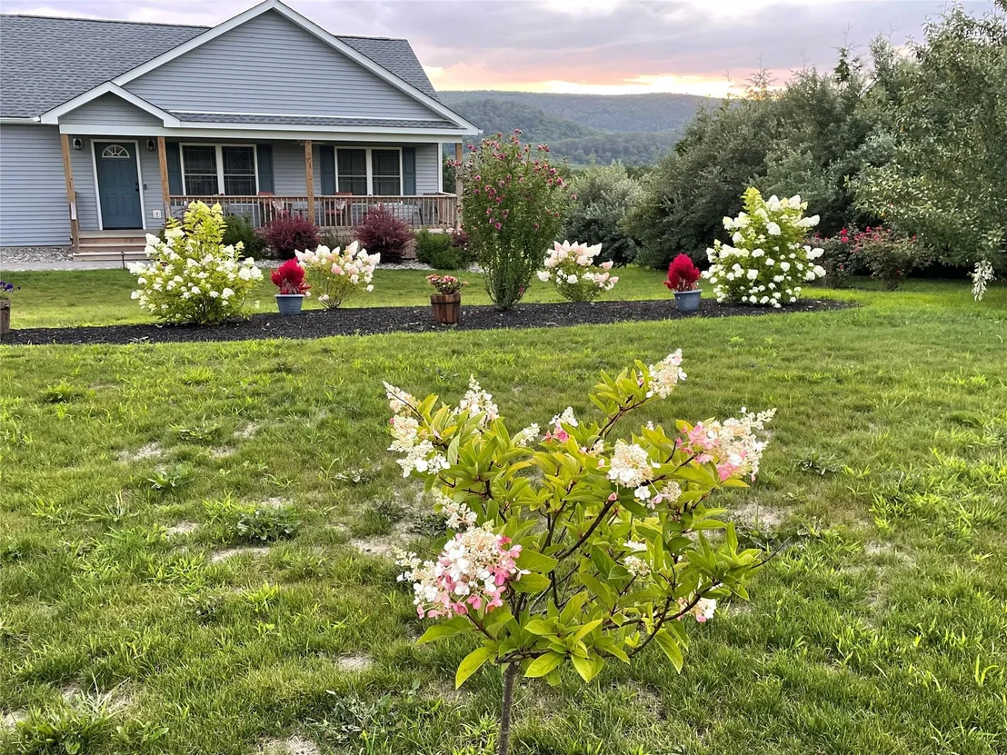 Photo of 46 Peaceable Way