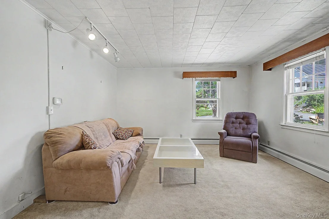 Photo of 121 Putnam Drive