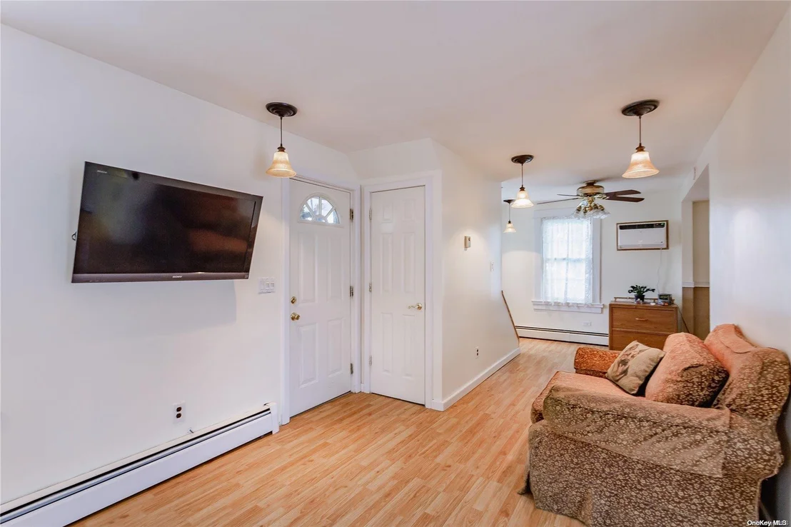 Photo of 164 Wilson Boulevard