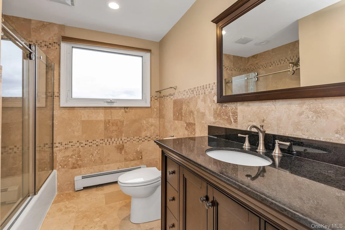 Photo of 2884 Bay Drive