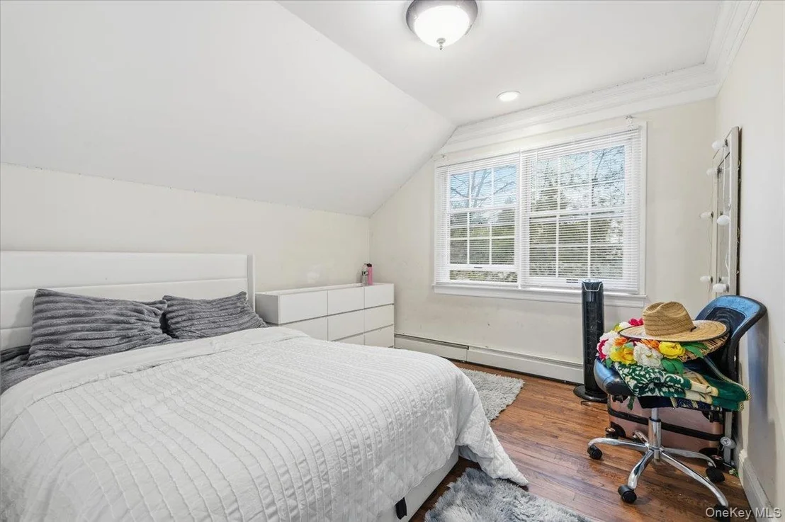 Photo of 21 Astor Avenue