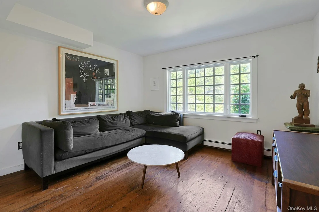 Photo of 65 Douglas Road
