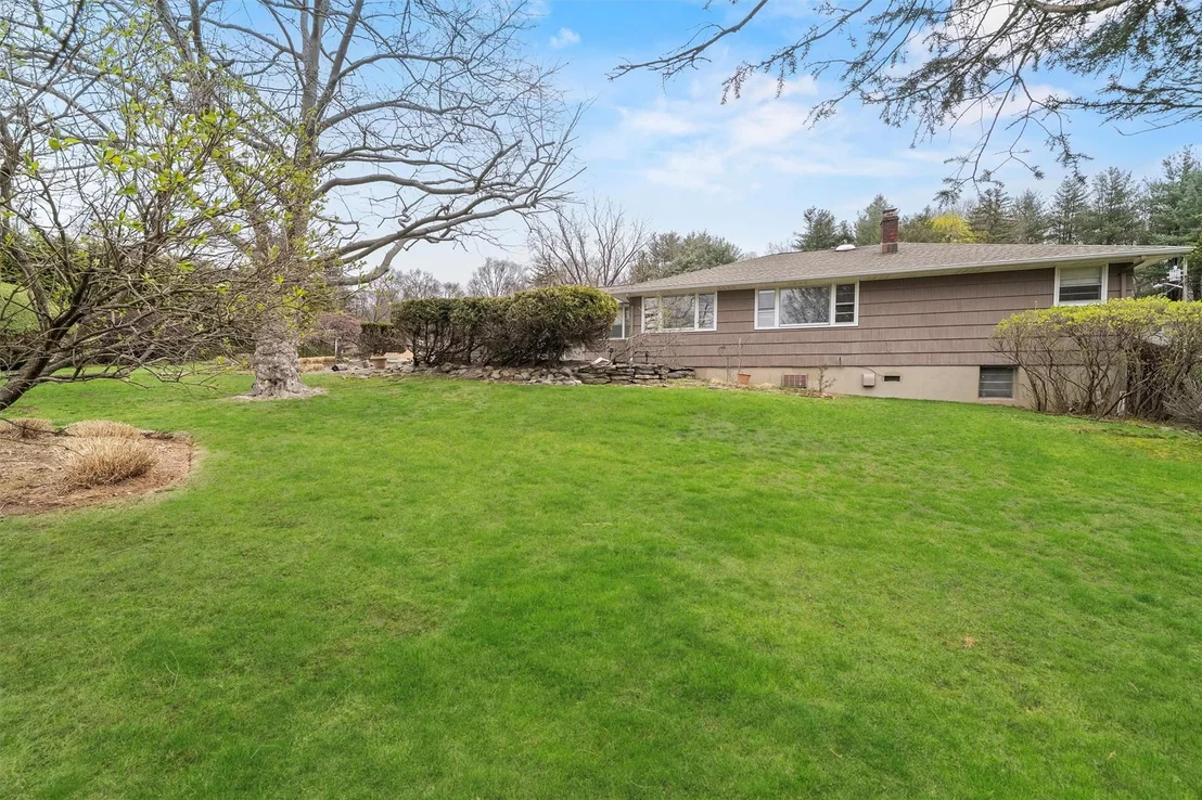 Photo of 21 Westview Road