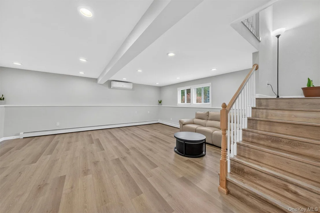 Photo of 10 Tanglewood Drive