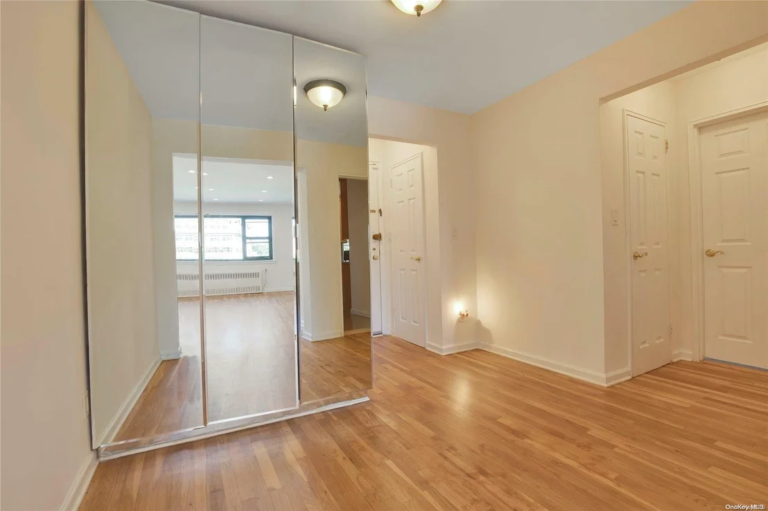 Photo of Unit 3K at 50 Brompton Road