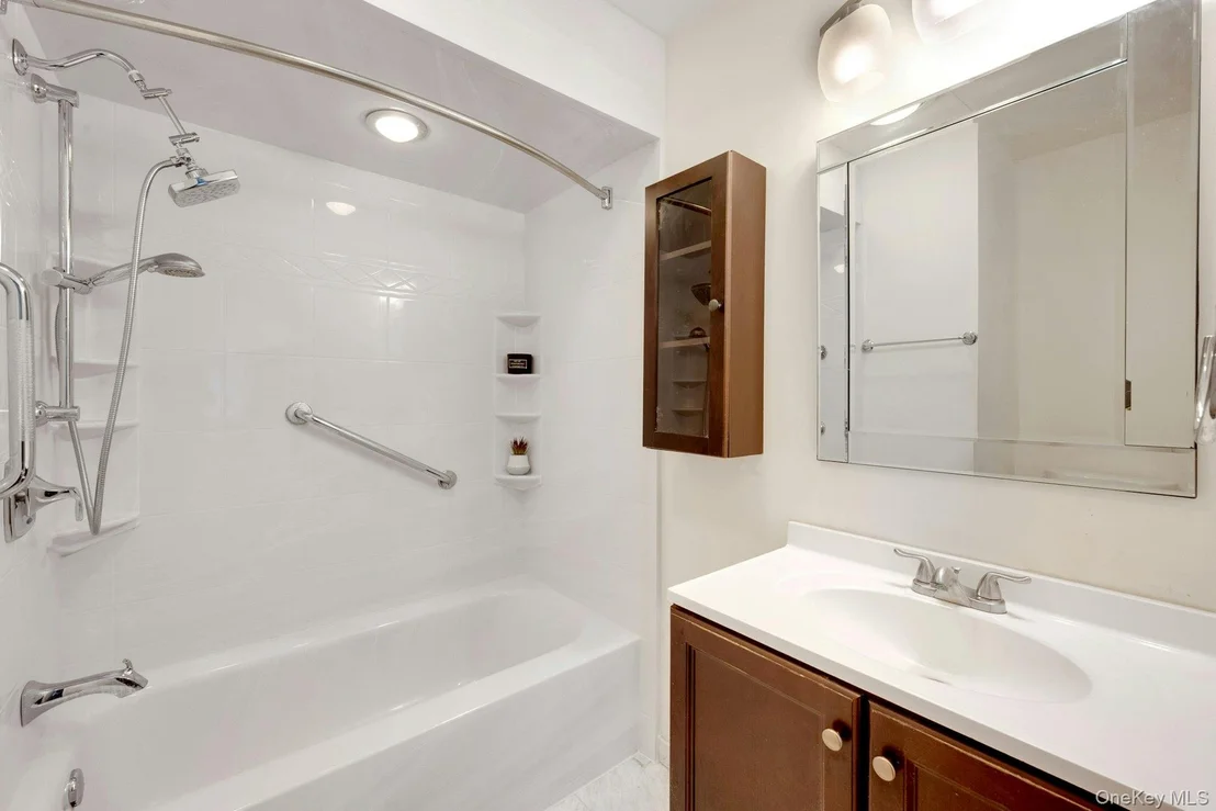 Photo of Unit 3 at 10 Nicole Circle