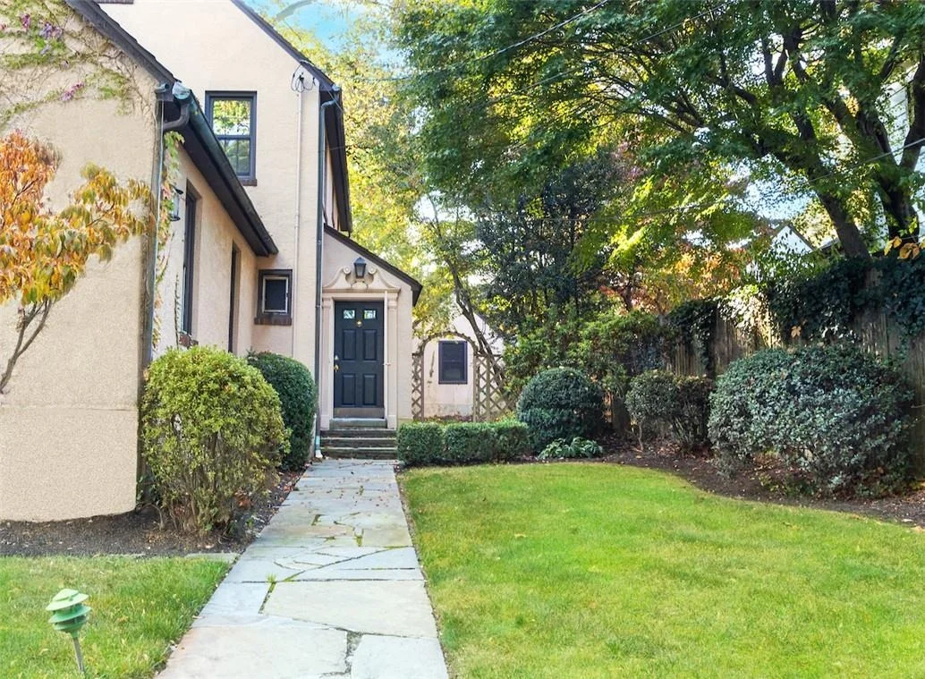 Photo of 44 Sherman Avenue