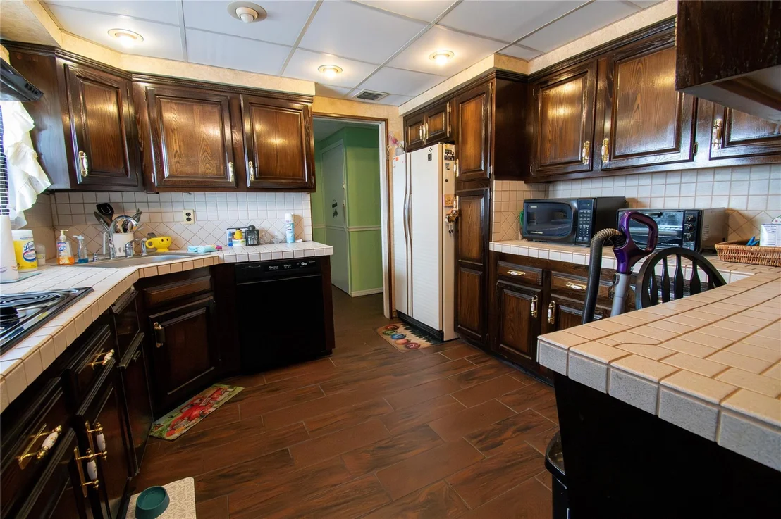 Photo of 2083 Elm Place