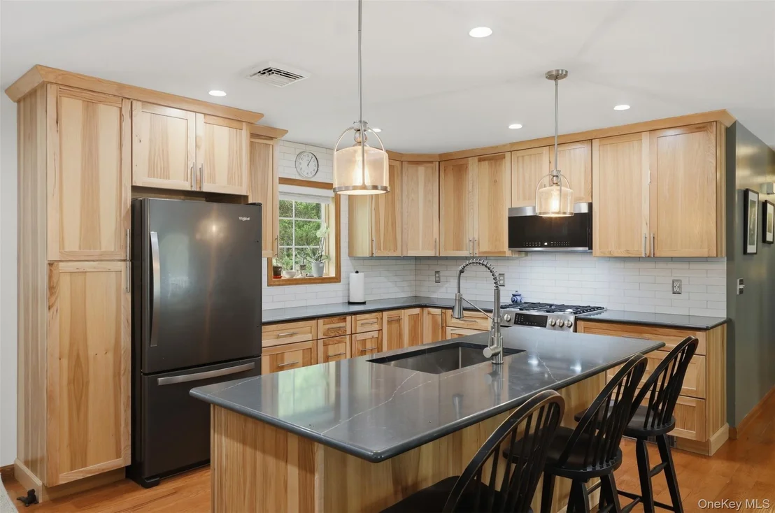 Photo of 128 Sawmill Road