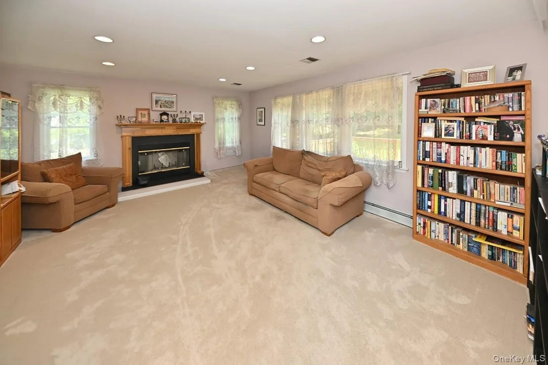 Photo of 14 Roble Road
