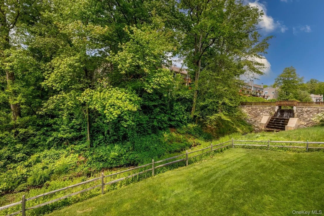 Photo of 6 Spring Pond Drive
