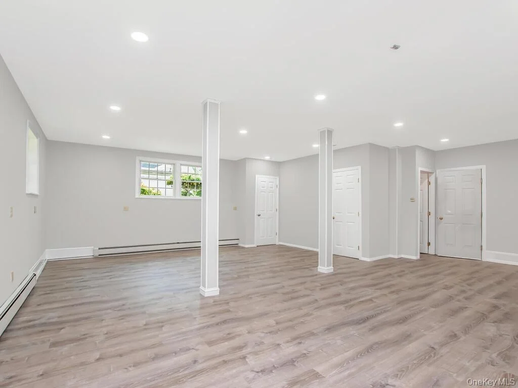 Photo of 237 Brady Avenue