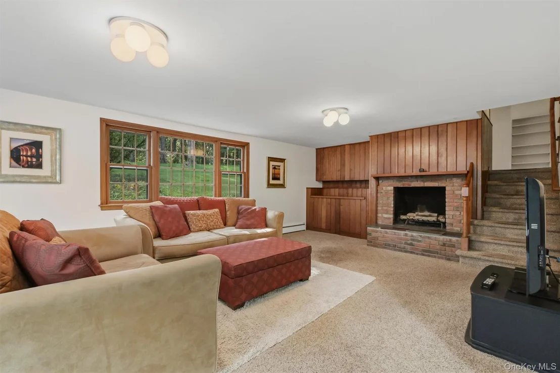 Photo of 10 Oak Bend Road