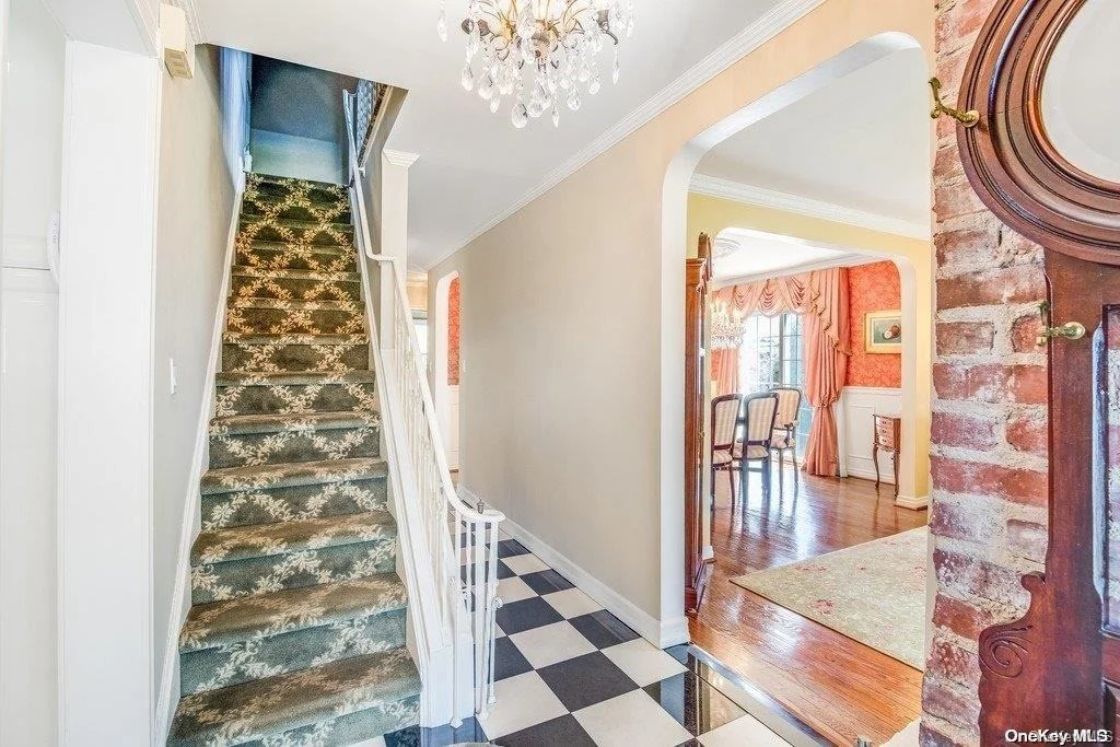 Photo of 15 Rowe Avenue