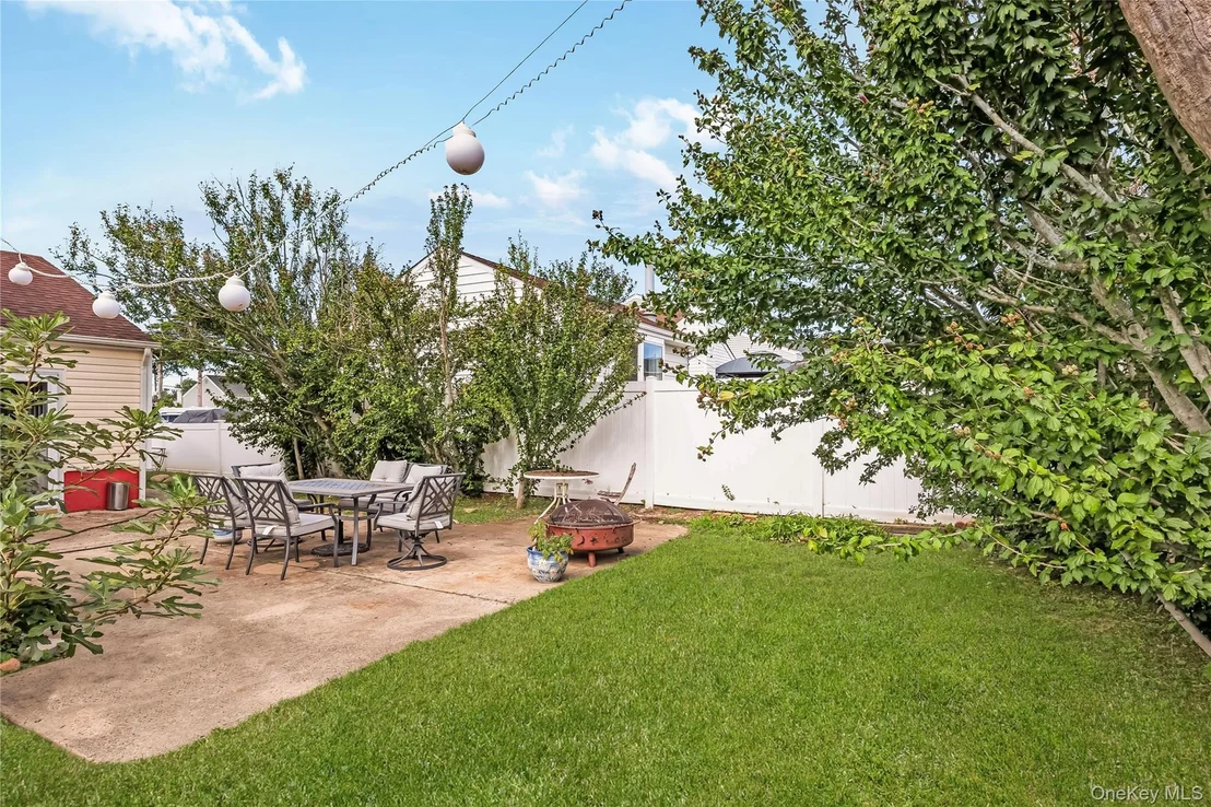 Photo of 19 Rainbow Lane