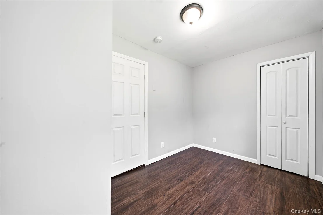 Photo of 949 Taylor Avenue