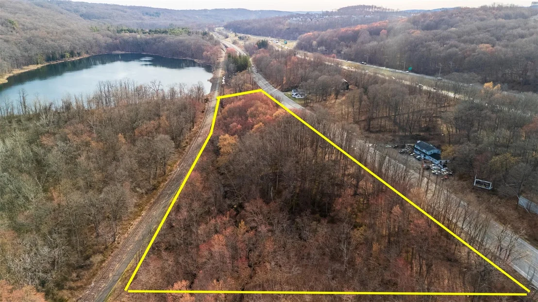 Photo of 3918 Danbury Road