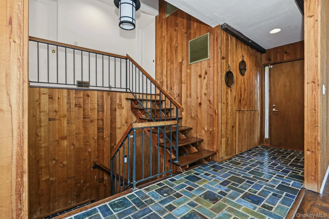Photo of 4 Leatherstocking Lane