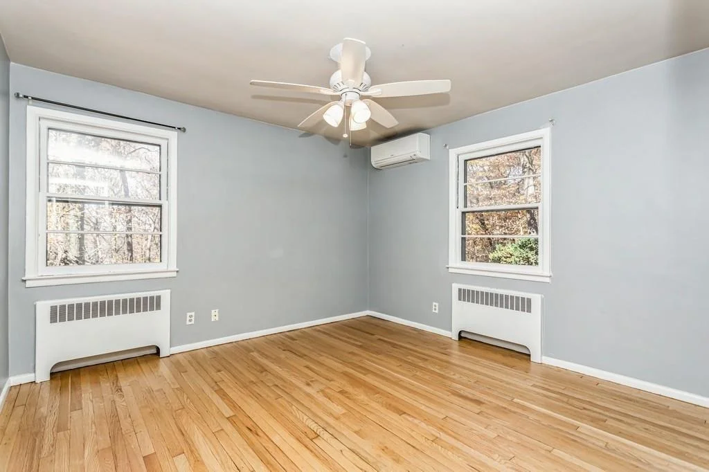 Photo of 595 Quaker Road