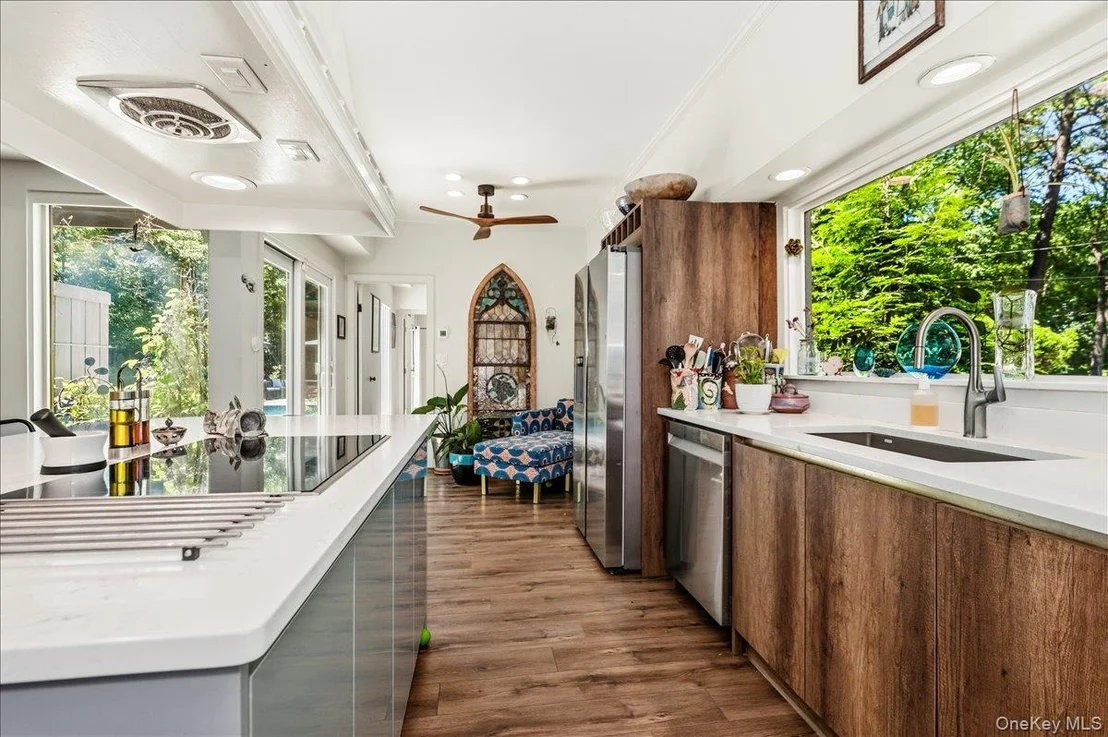 Photo of 35 Melrose Parkway