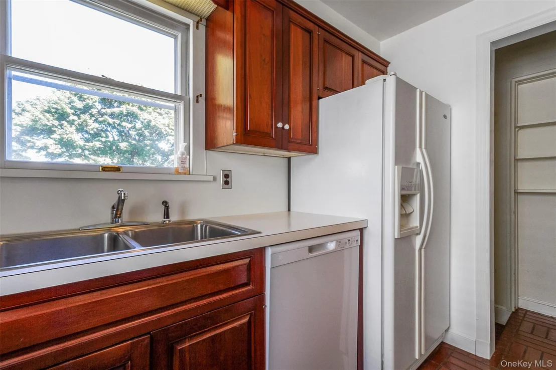 Photo of 15 Davis Avenue