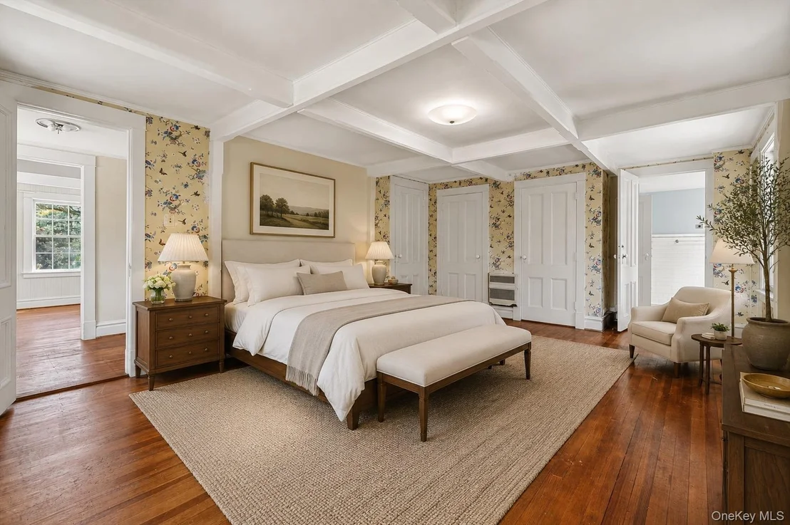 Photo of 433 Arcady Road
