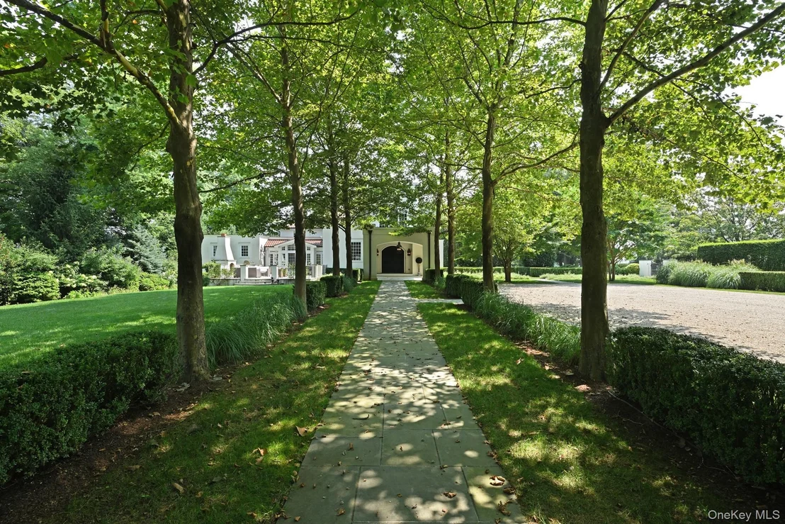 Photo of 73 Park Drive S