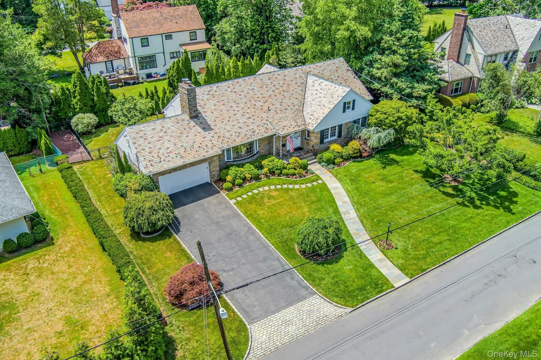 Photo of 72 Brookfield Road