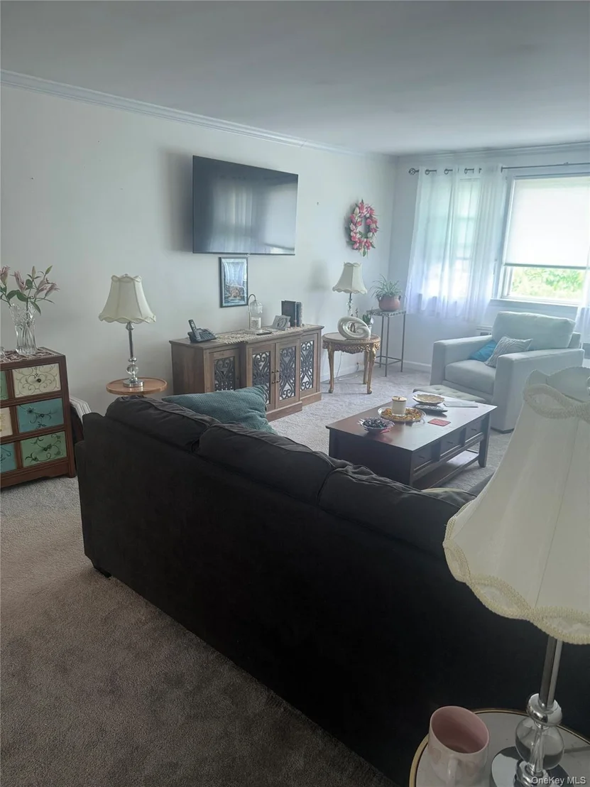 Photo of Unit D at 27 Avon Circle