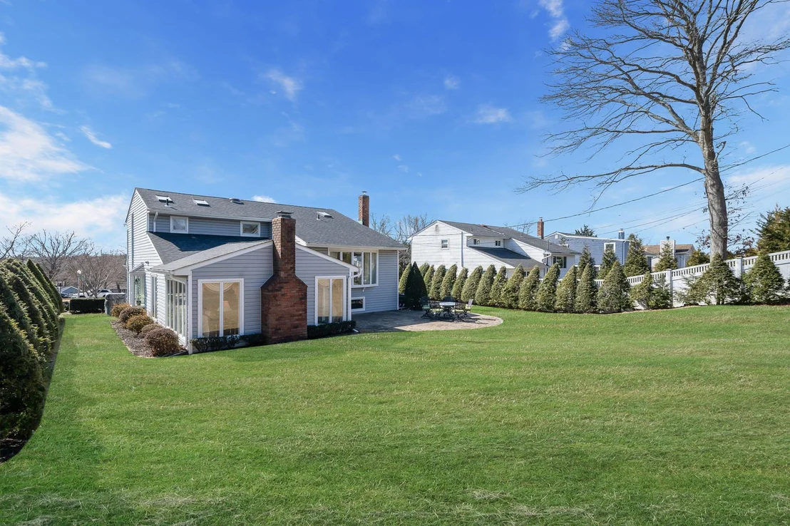 Photo of 33 Lindron Avenue
