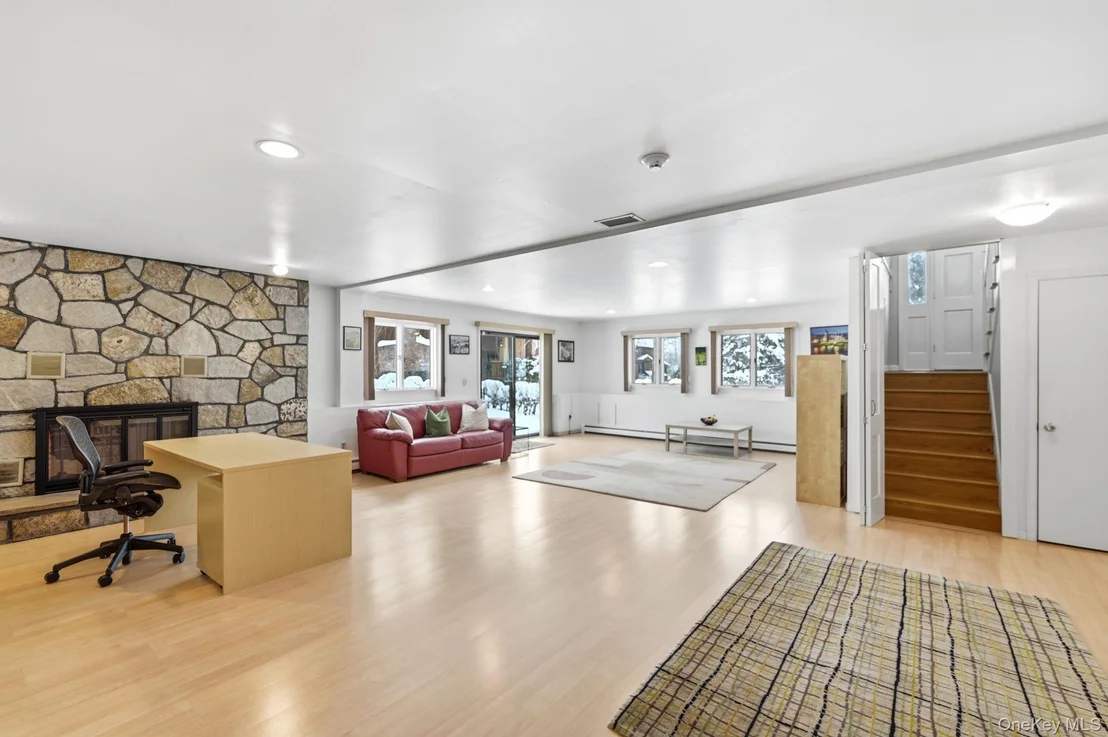Photo of 10 Pine Brook Road