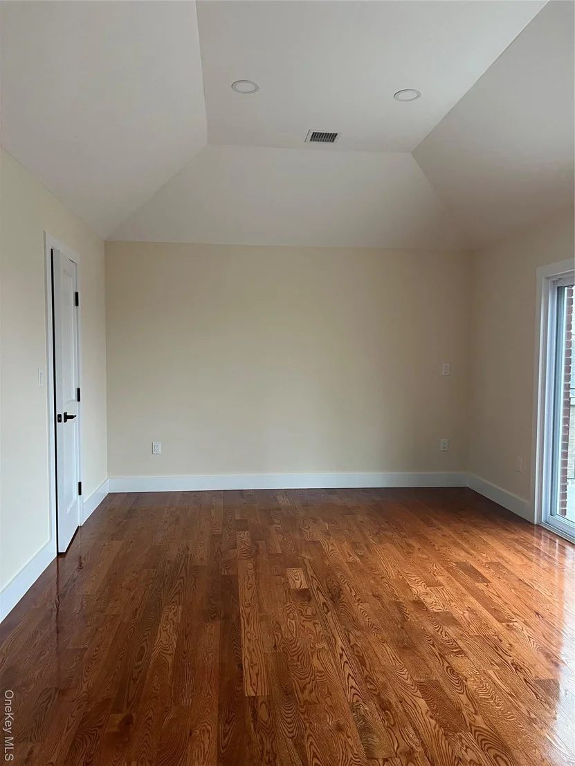 Photo of 15 Sunlight Hill