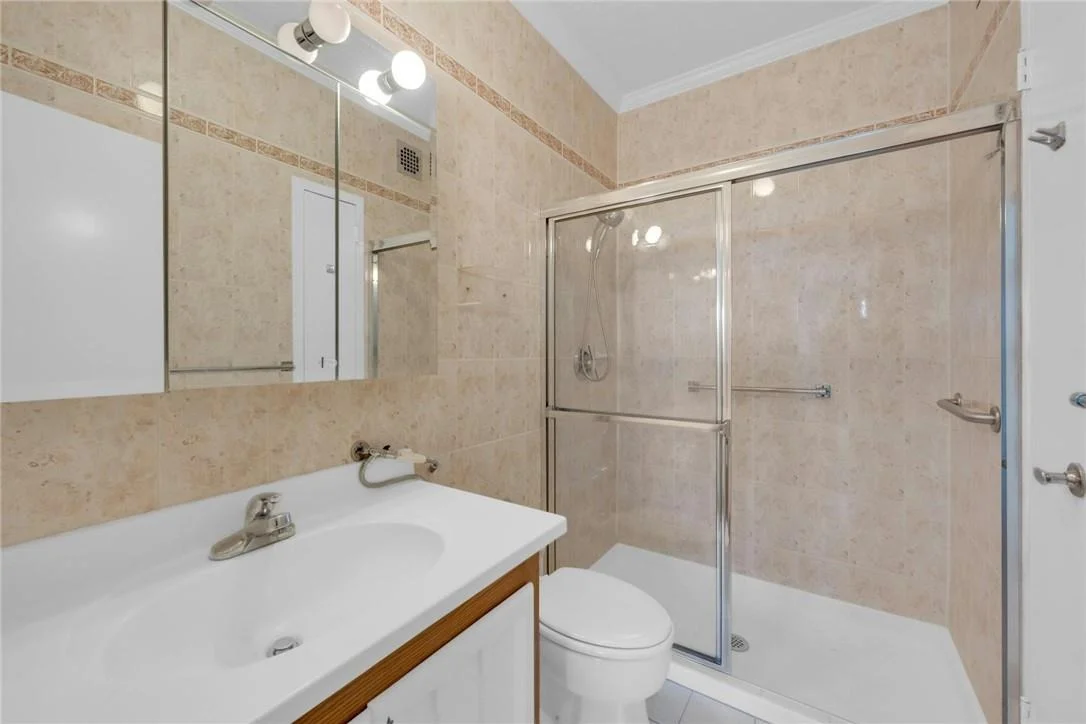 Photo of Unit 2C2 at 16 Rockledge Avenue