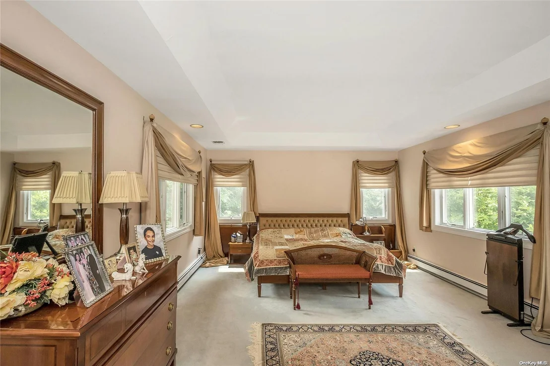 Photo of 35 Center Drive