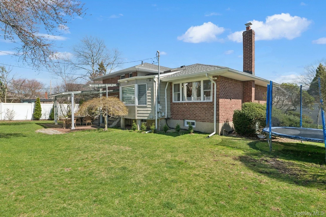 Photo of 15 Wayland Road