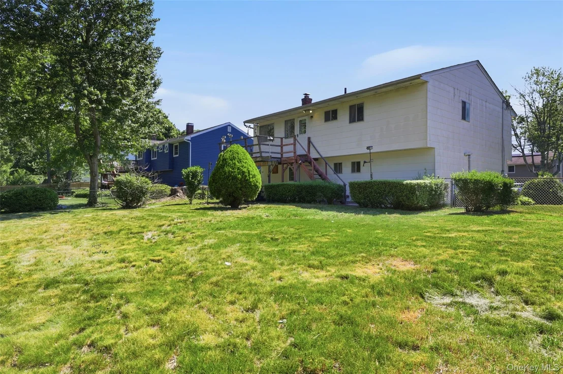Photo of 94 Babylon Avenue
