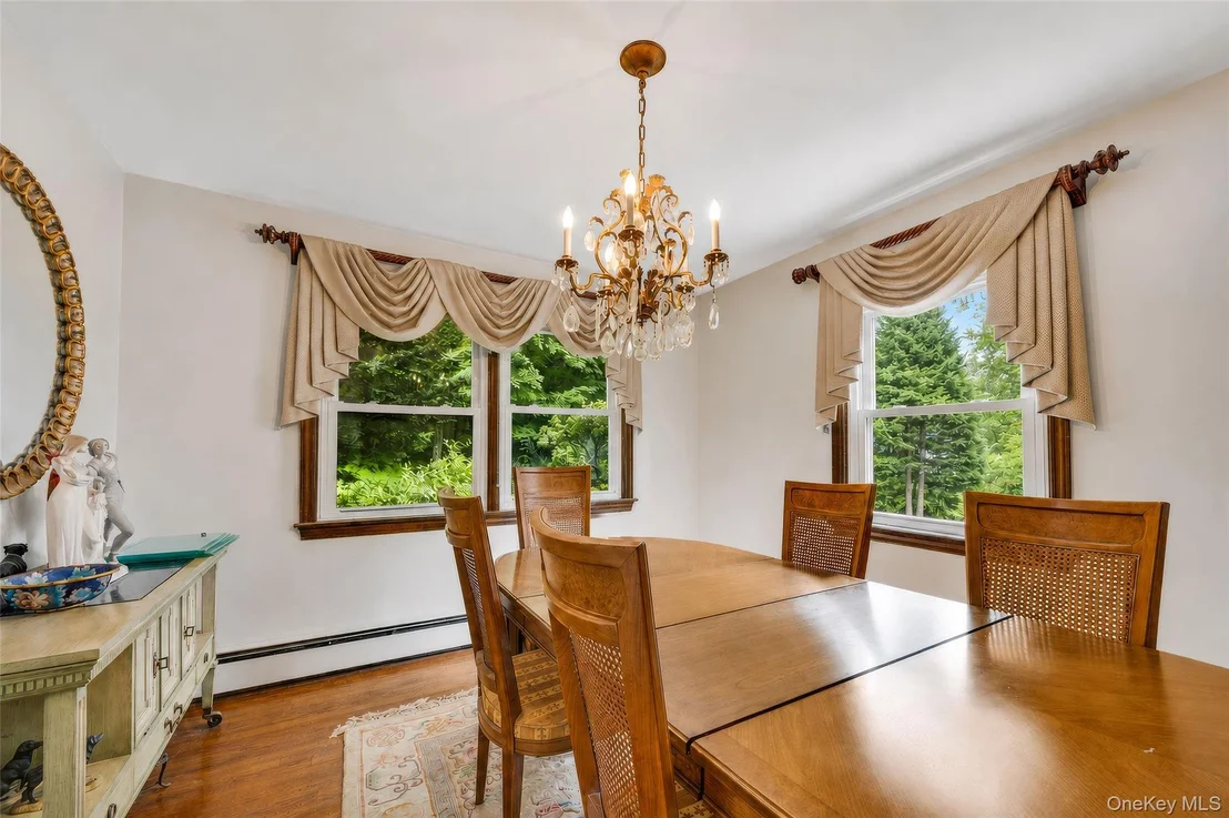 Photo of 1007 Haverstraw Road