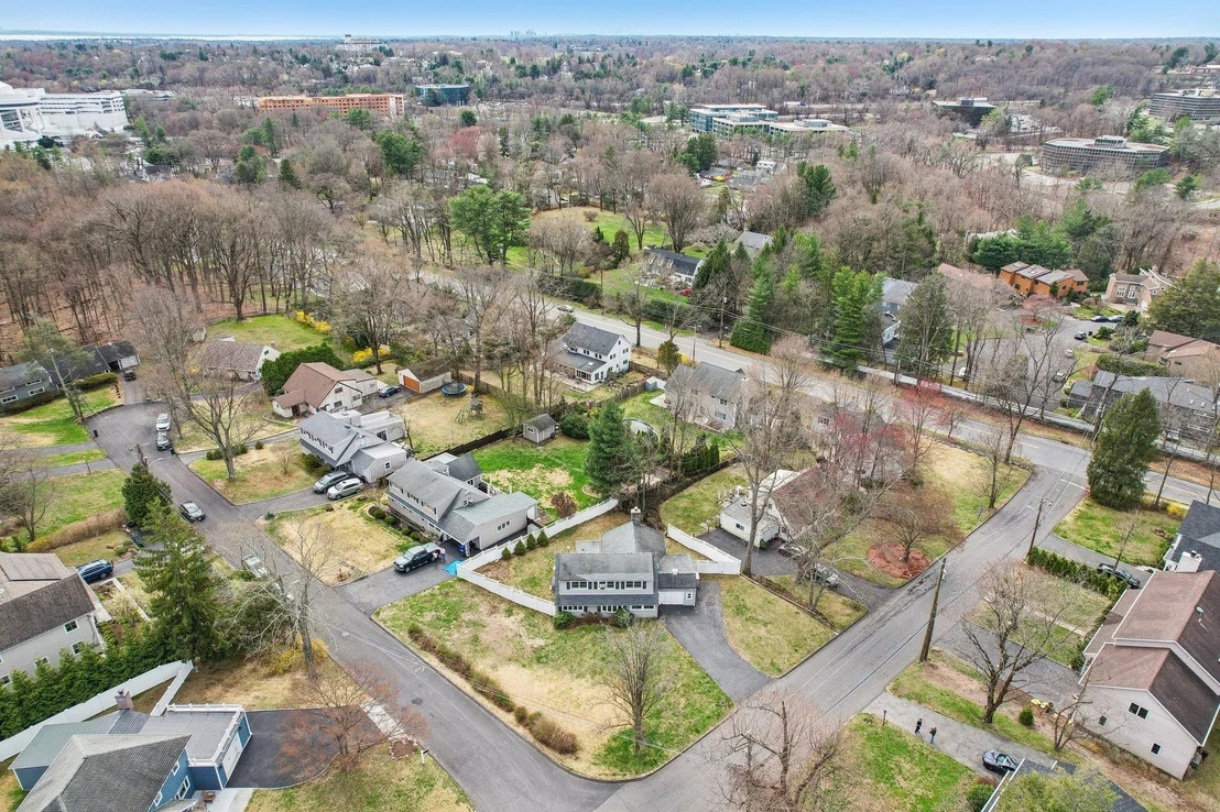 Photo of 1 Lee Lane