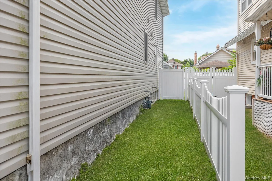Photo of 2758 Harvard Place