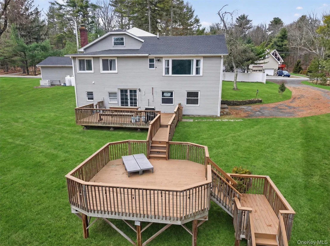 Photo of 86 Beaver Brook Road