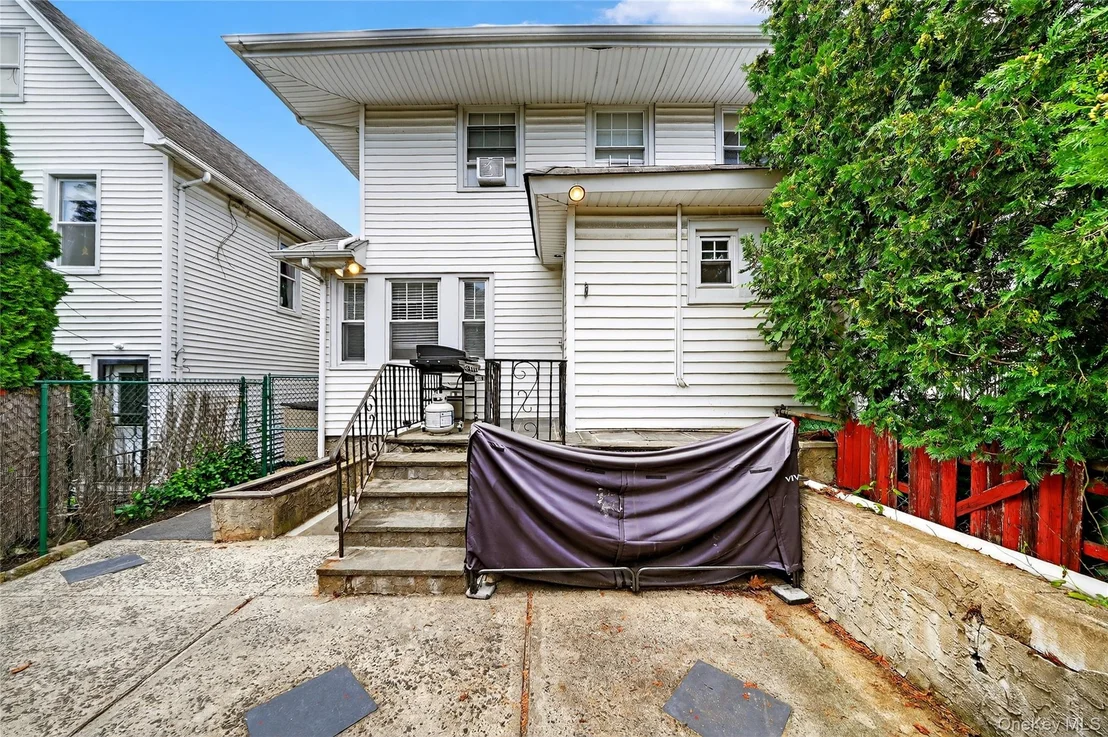 Photo of 448 First Avenue