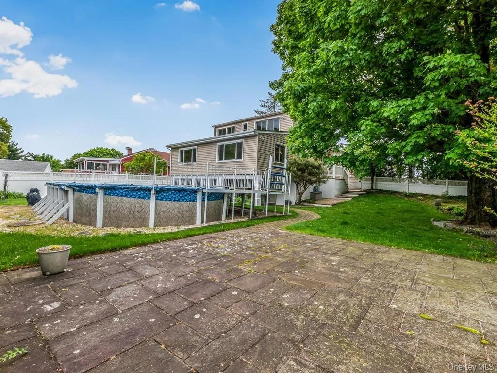 Photo of 90 Remsen Circle