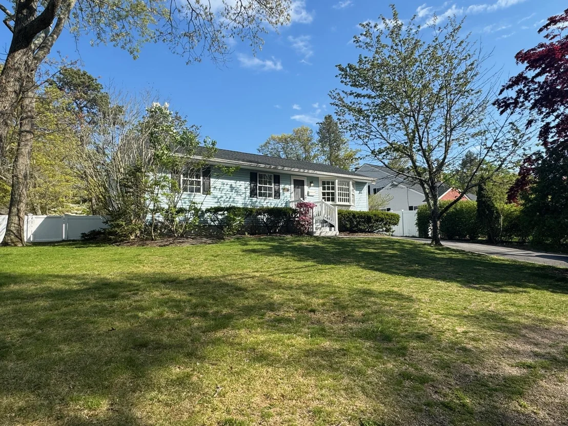Photo of 29 Lakeview Drive