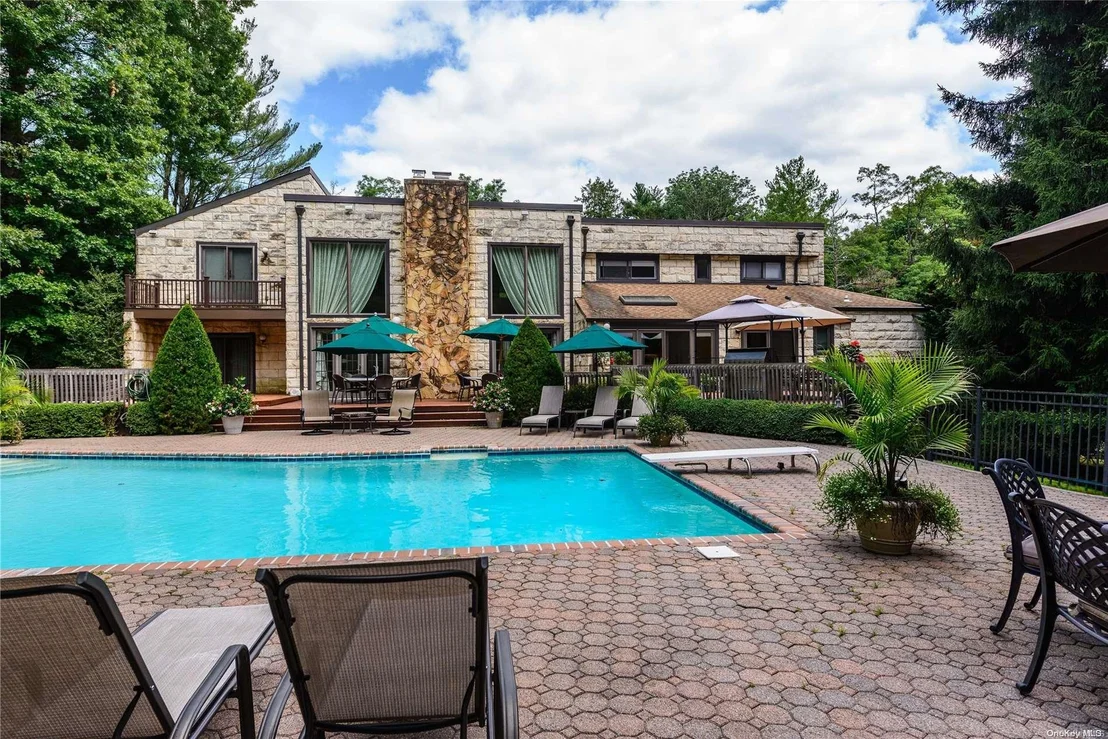 Photo of 4 Summerwind Drive