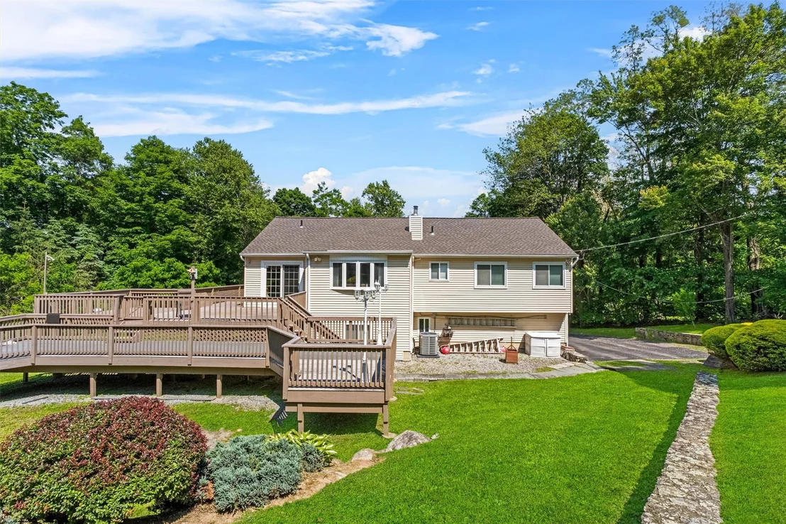 Photo of 10 BlueJay Place