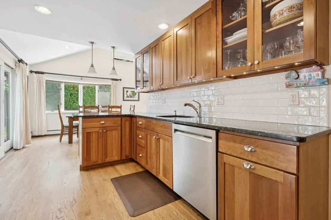 Photo of 2975 Susan Road
