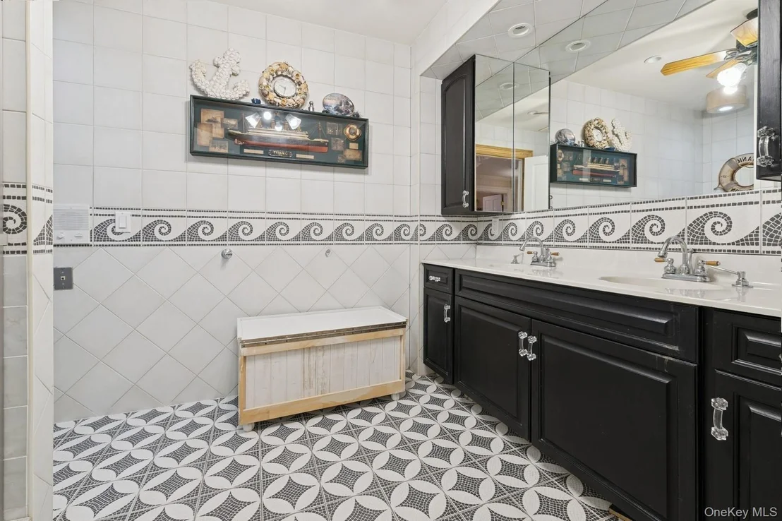 Photo of 80 Soundview Drive
