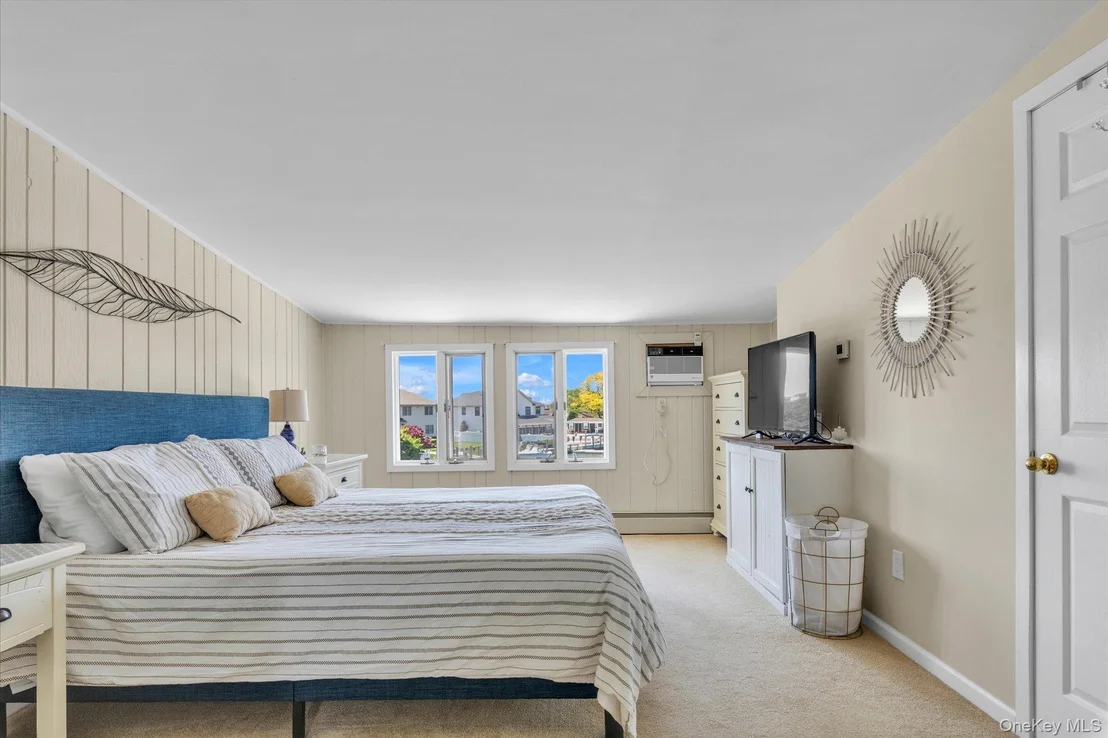 Photo of 52 Bayview Avenue