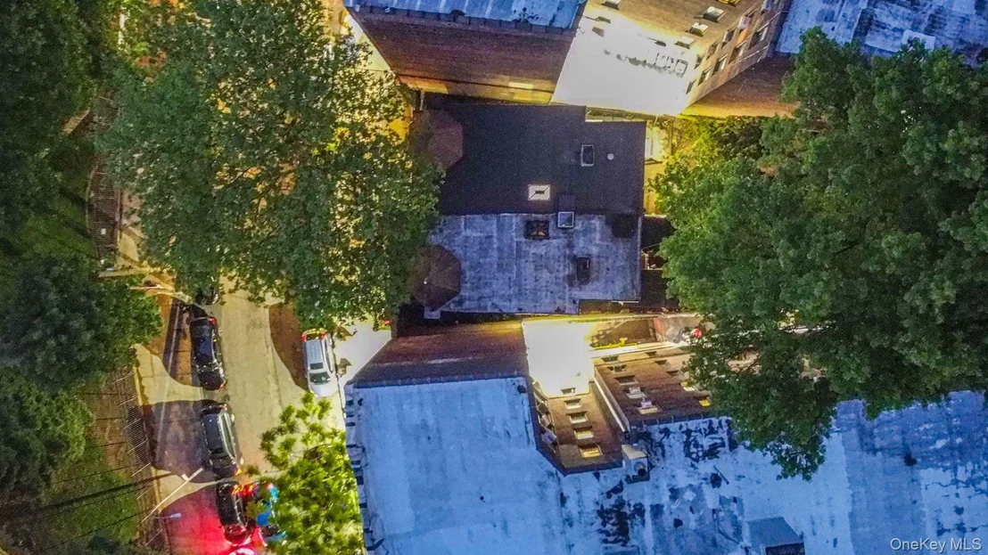 Photo of 2448 Webb Avenue