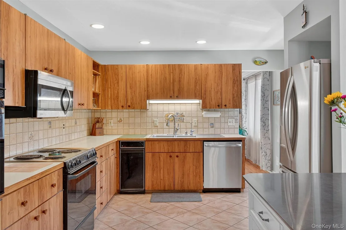 Photo of 14 High Point Drive